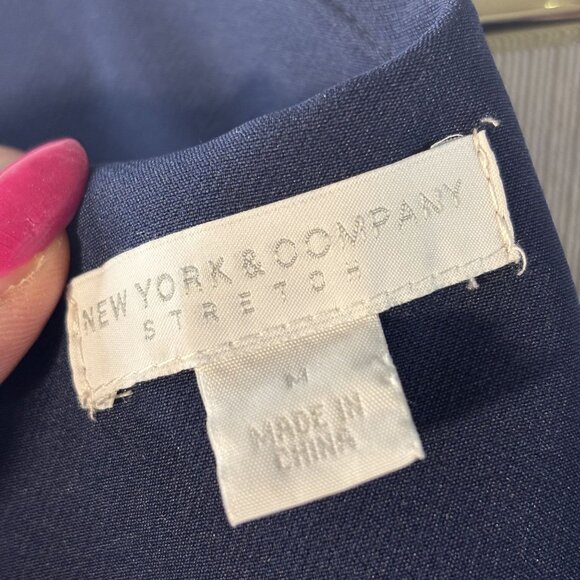 Sleeveless Navy Blue Wide-Leg Jumpsuit With Button Details & Belted Waist - Picture 5 of 8